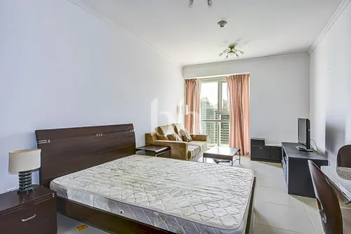  Apartment in Goldcrest Executive