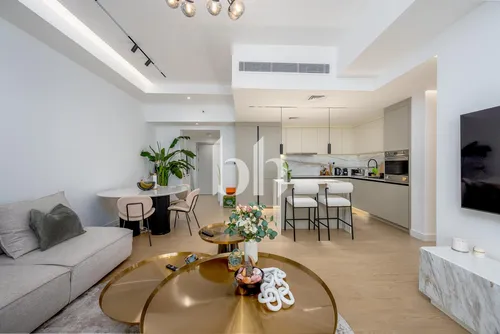 High floor | Fully Renovated | Stunning unit