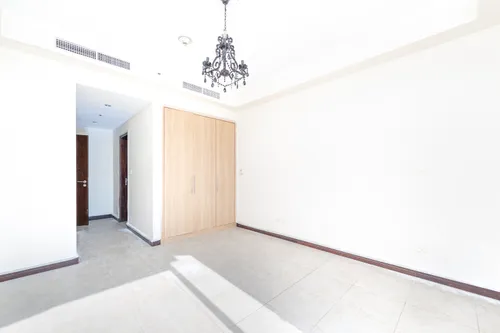 3 Bedrooms Apartment in Goldcrest Views 1