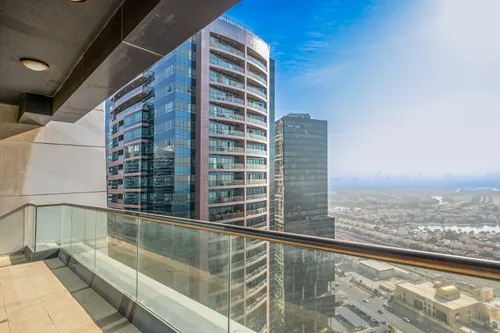 3 Bedrooms Apartment in Goldcrest Views 1