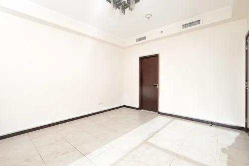 3 Bedrooms Apartment in Goldcrest Views 1