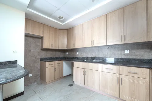 3 Bedrooms Apartment in Goldcrest Views 1