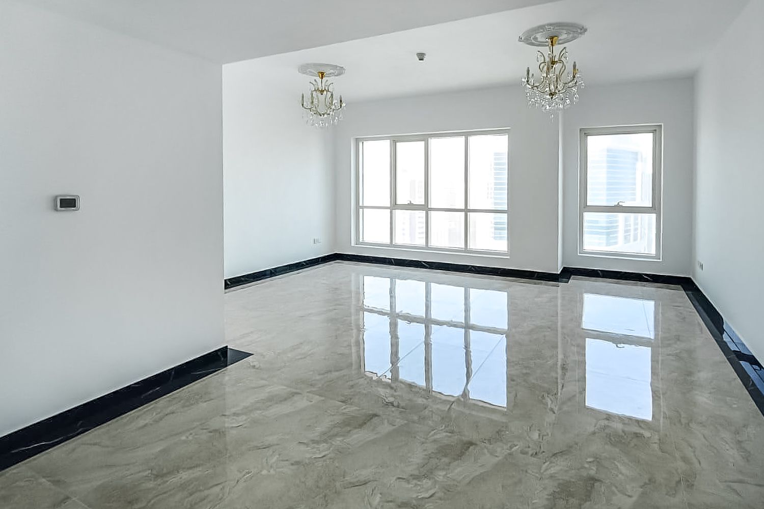 2 Bedroom Apartment in Lake Point Tower