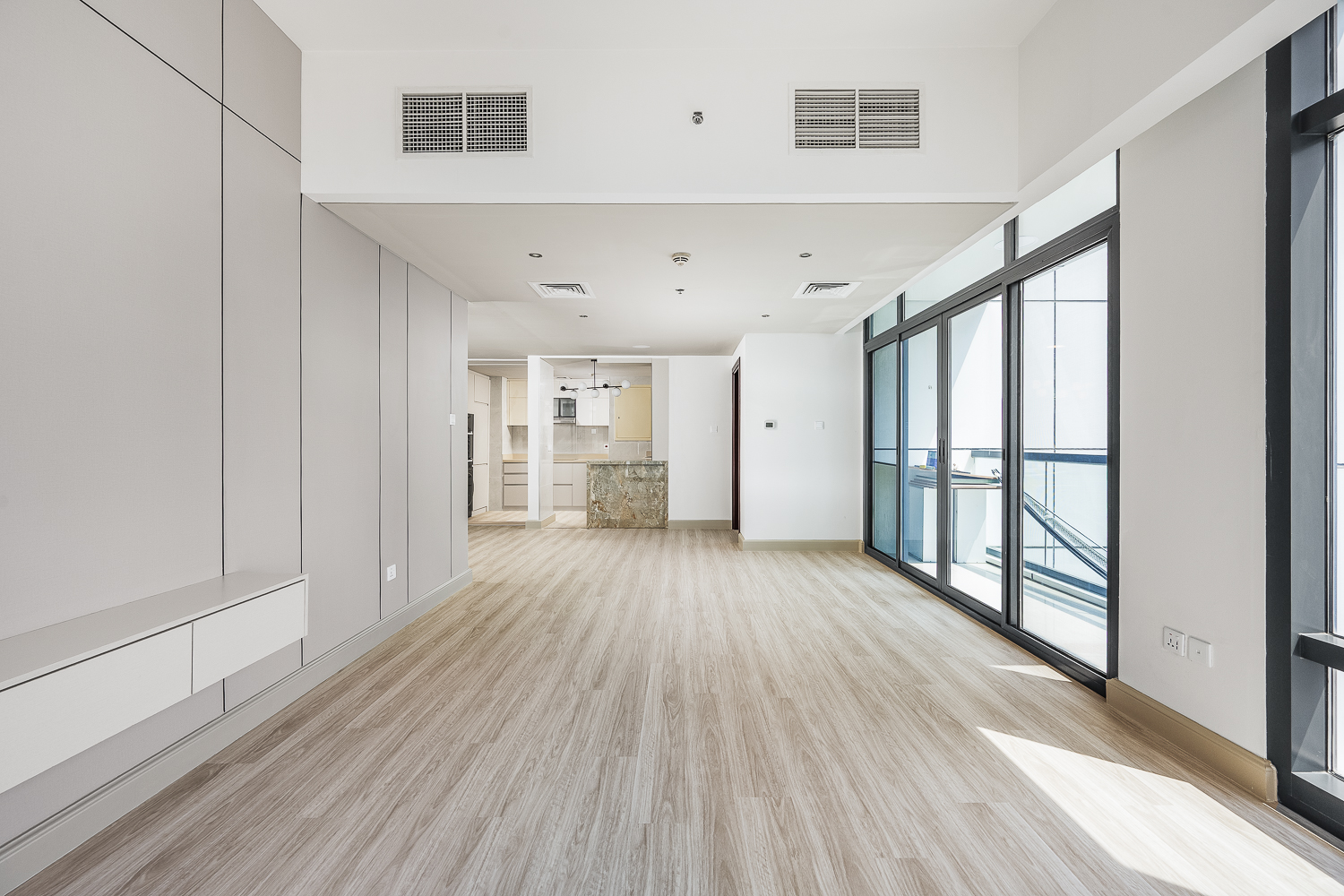 2 Bedrooms Apartment in Lakeside Residence