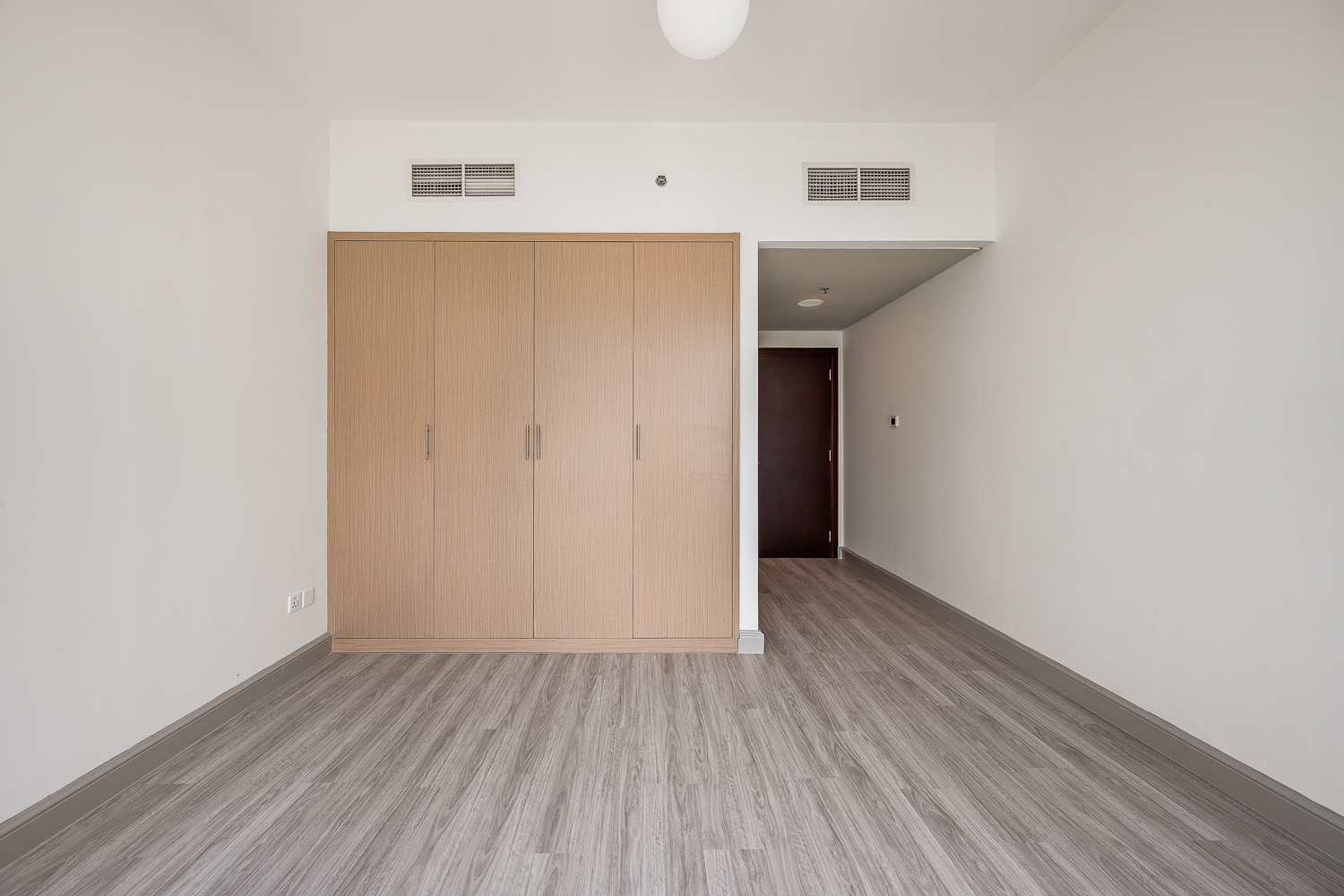 2 Bedrooms Apartment in Lakeside Residence