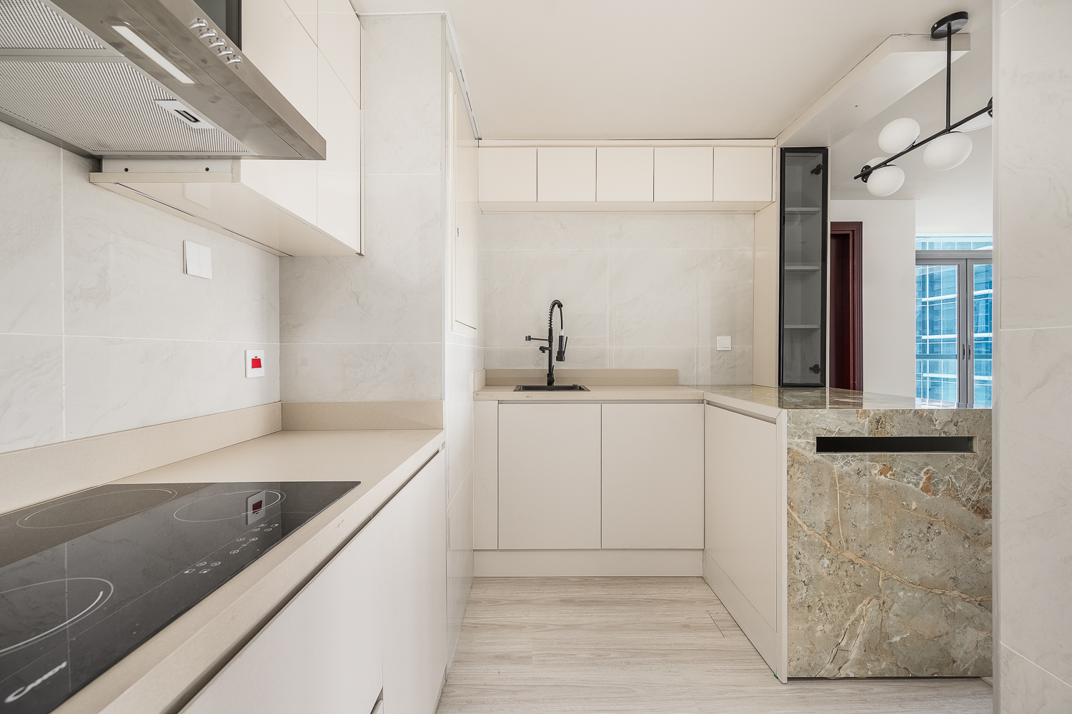 2 Bedrooms Apartment in Lakeside Residence