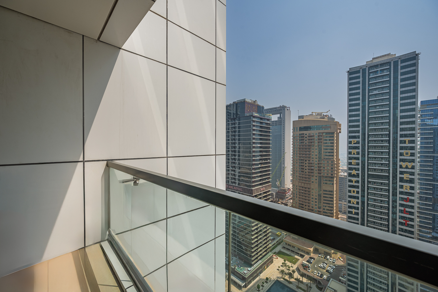 2 Bedrooms Apartment in Lakeside Residence