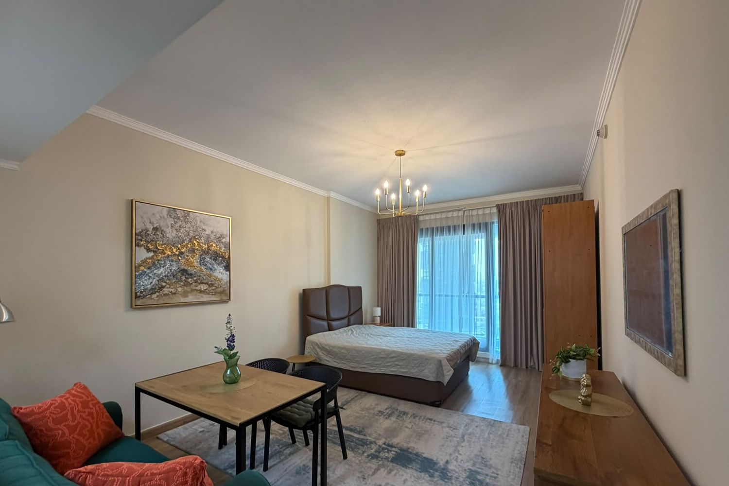 Studio Apartment in Jumeirah Bay X1