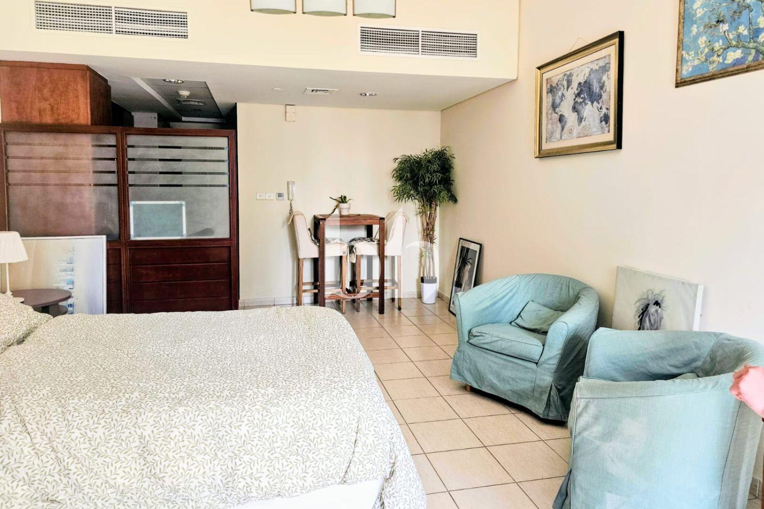 Furnished | Lake View | Vacant March