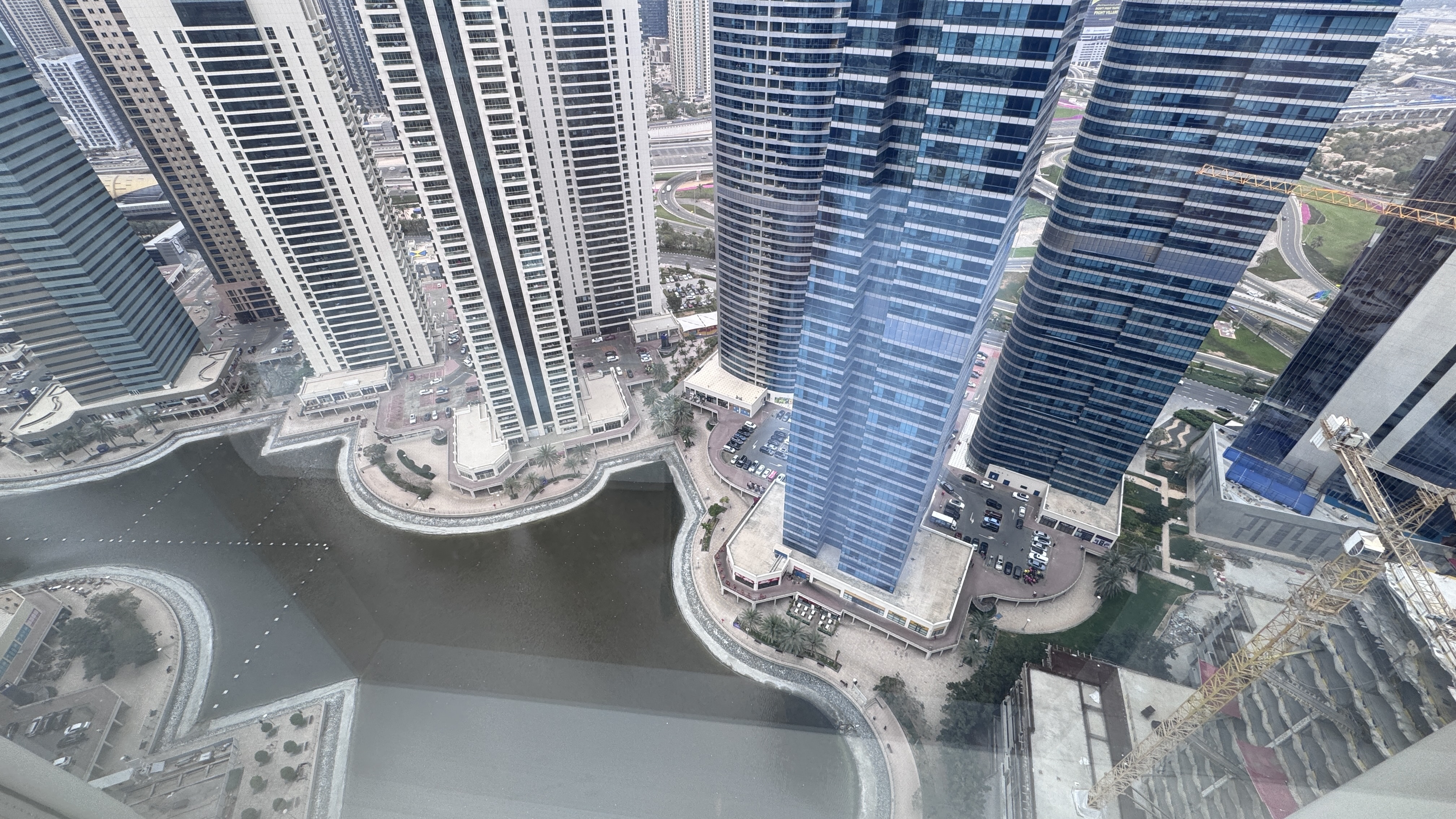 2 Bedrooms Apartment in Lake Shore Tower