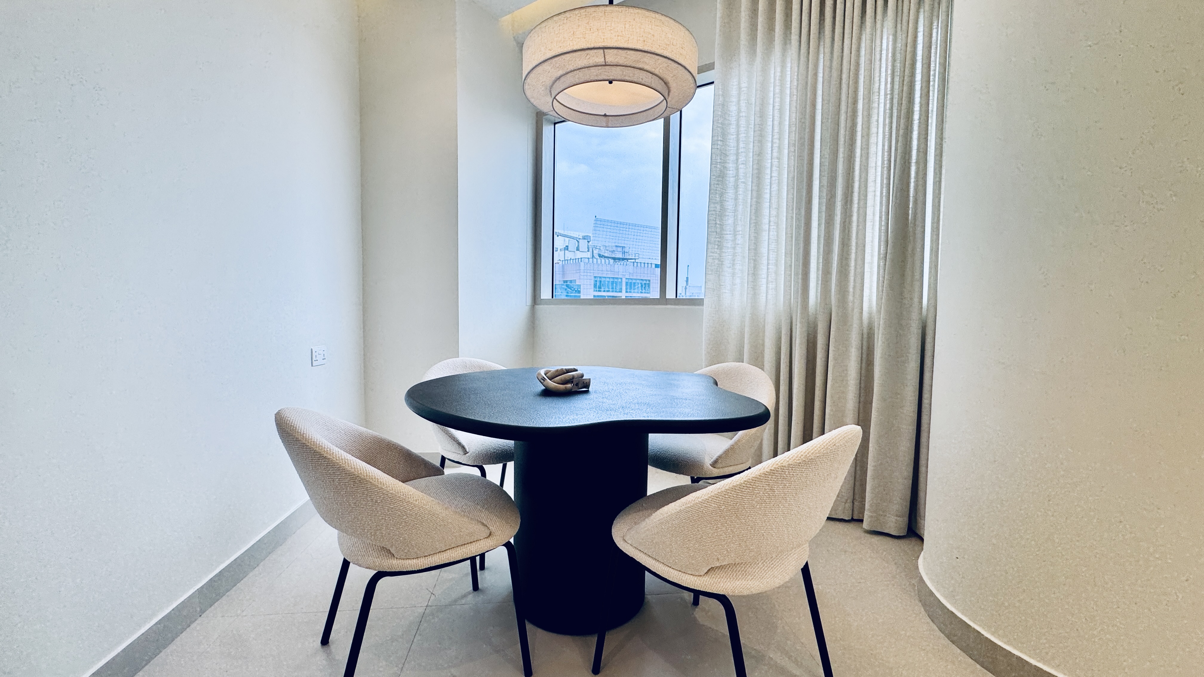 2 Bedrooms Apartment in Lake Shore Tower