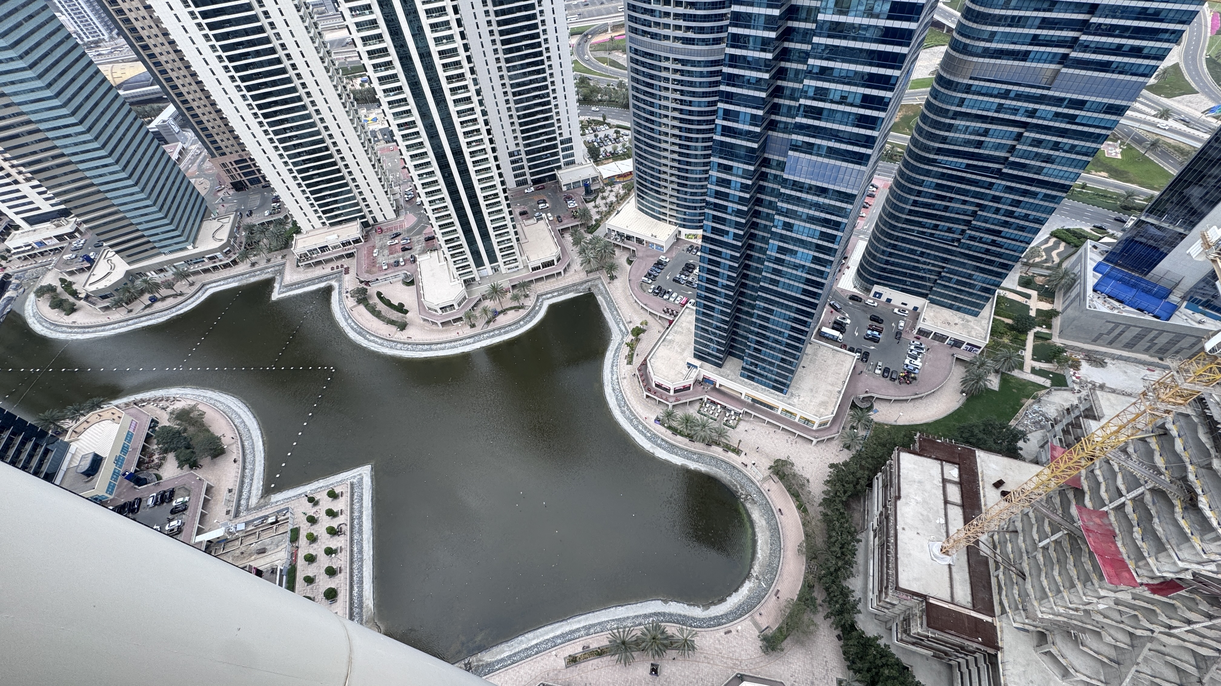 2 Bedrooms Apartment in Lake Shore Tower