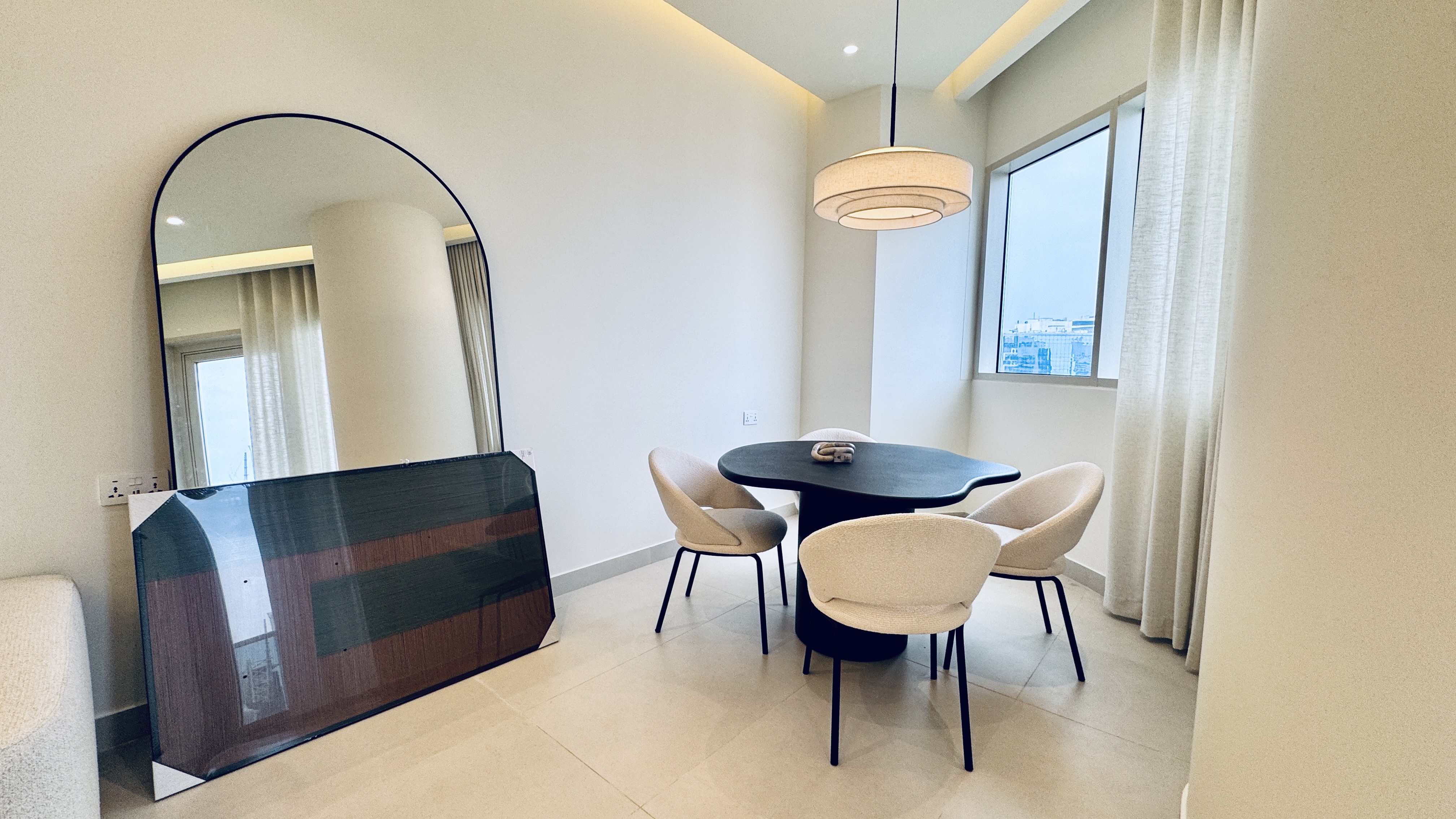 2 Bedrooms Apartment in Lake Shore Tower