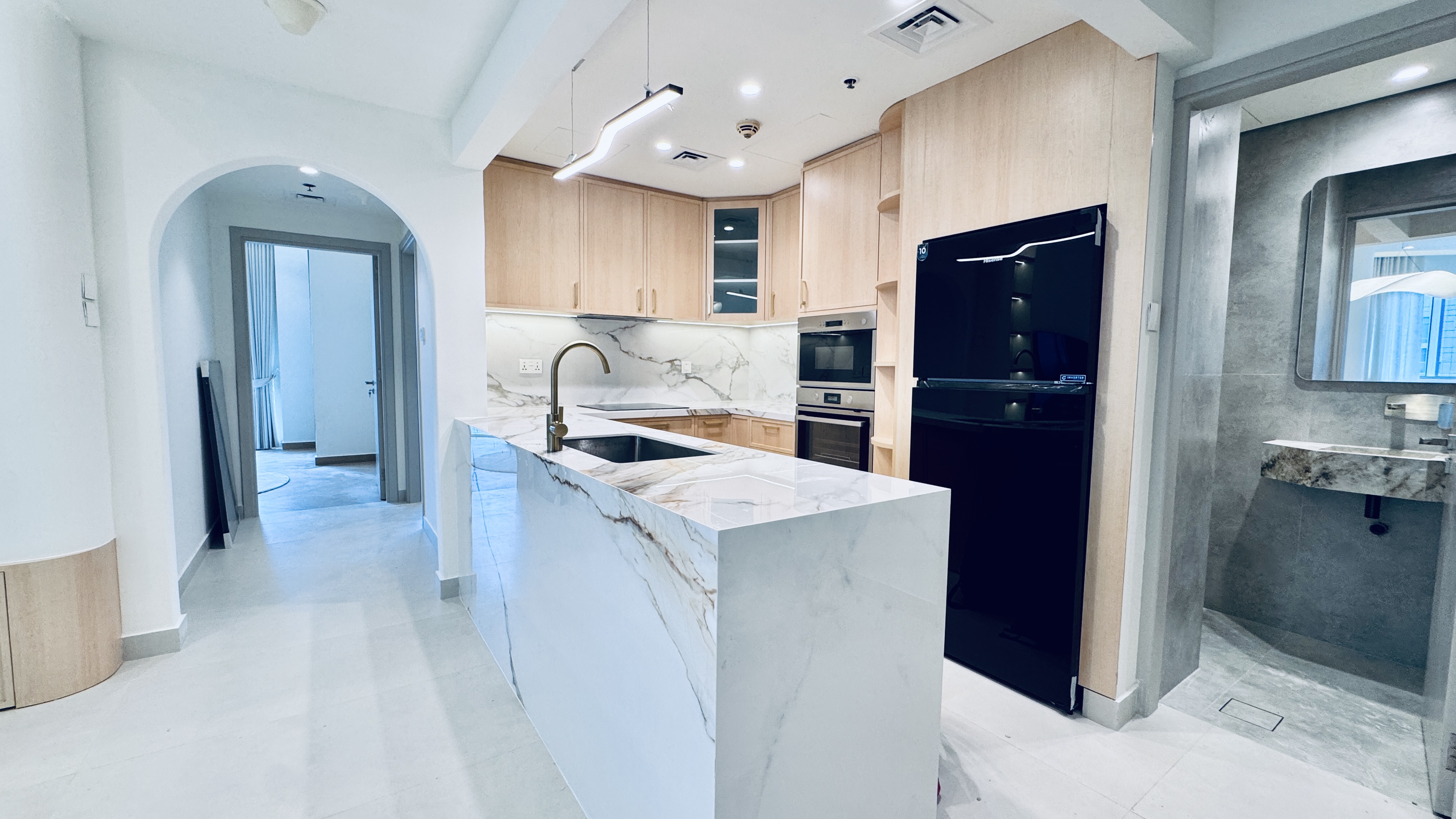 2 Bedrooms Apartment in Lake Shore Tower