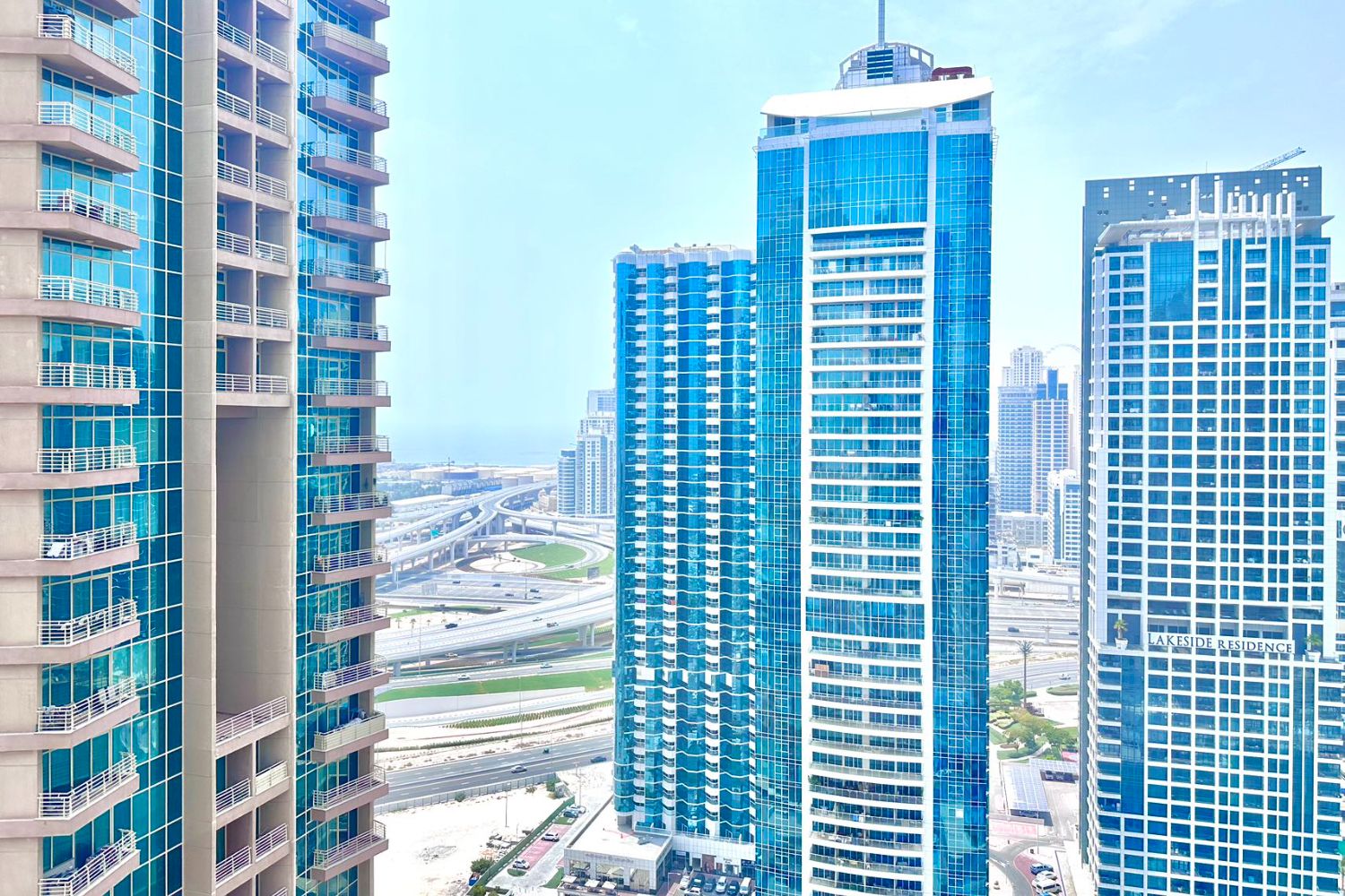 1 Bedroom Apartment in Me Do Re Tower