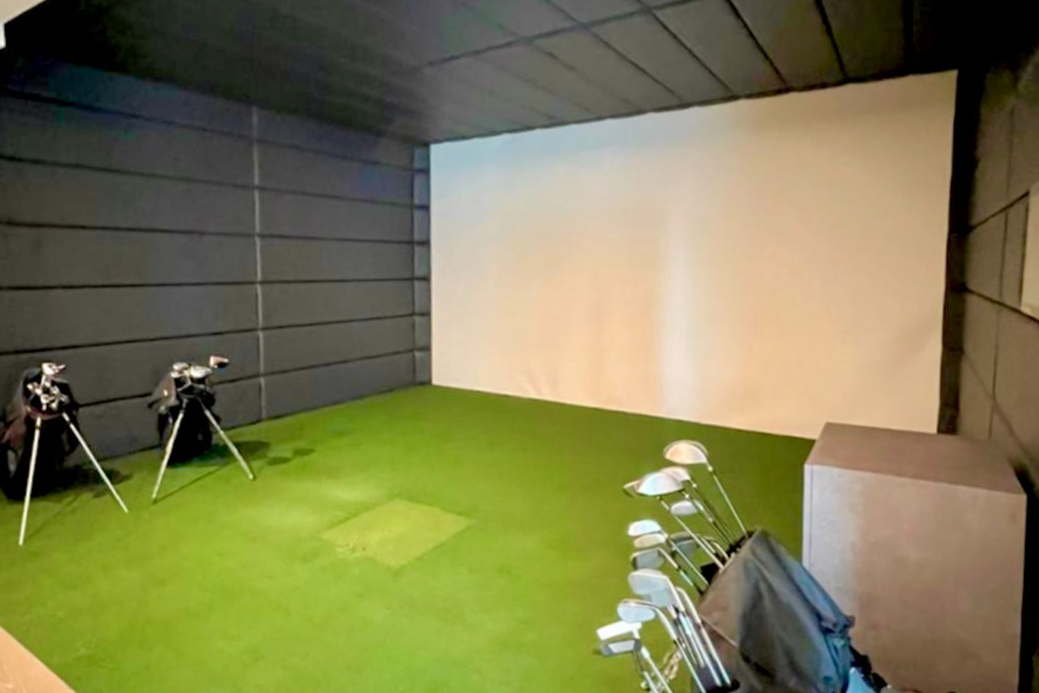 1 Bedroom Apartment in Me Do Re Tower