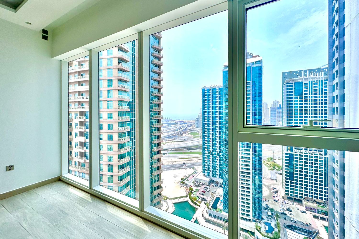 1 Bedroom Apartment in Me Do Re Tower