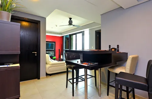 2 Bedrooms Apartment in Goldcrest Views 2