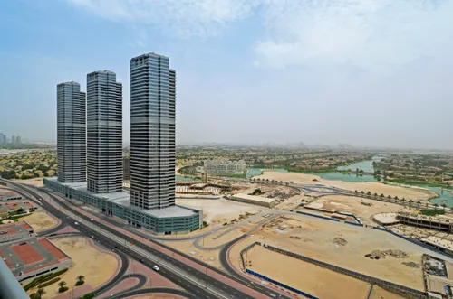 2 Bedrooms Apartment in Goldcrest Views 2