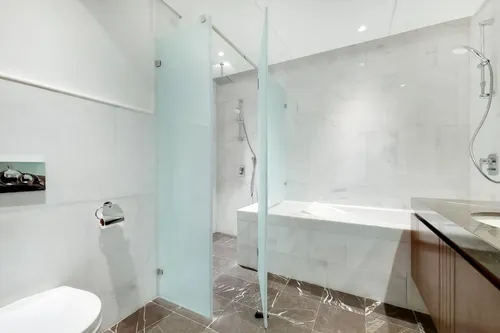 3 Bedrooms Apartment in The Residences JLT