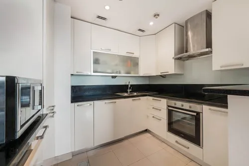 2 Bedrooms Apartment in Bonnington Tower