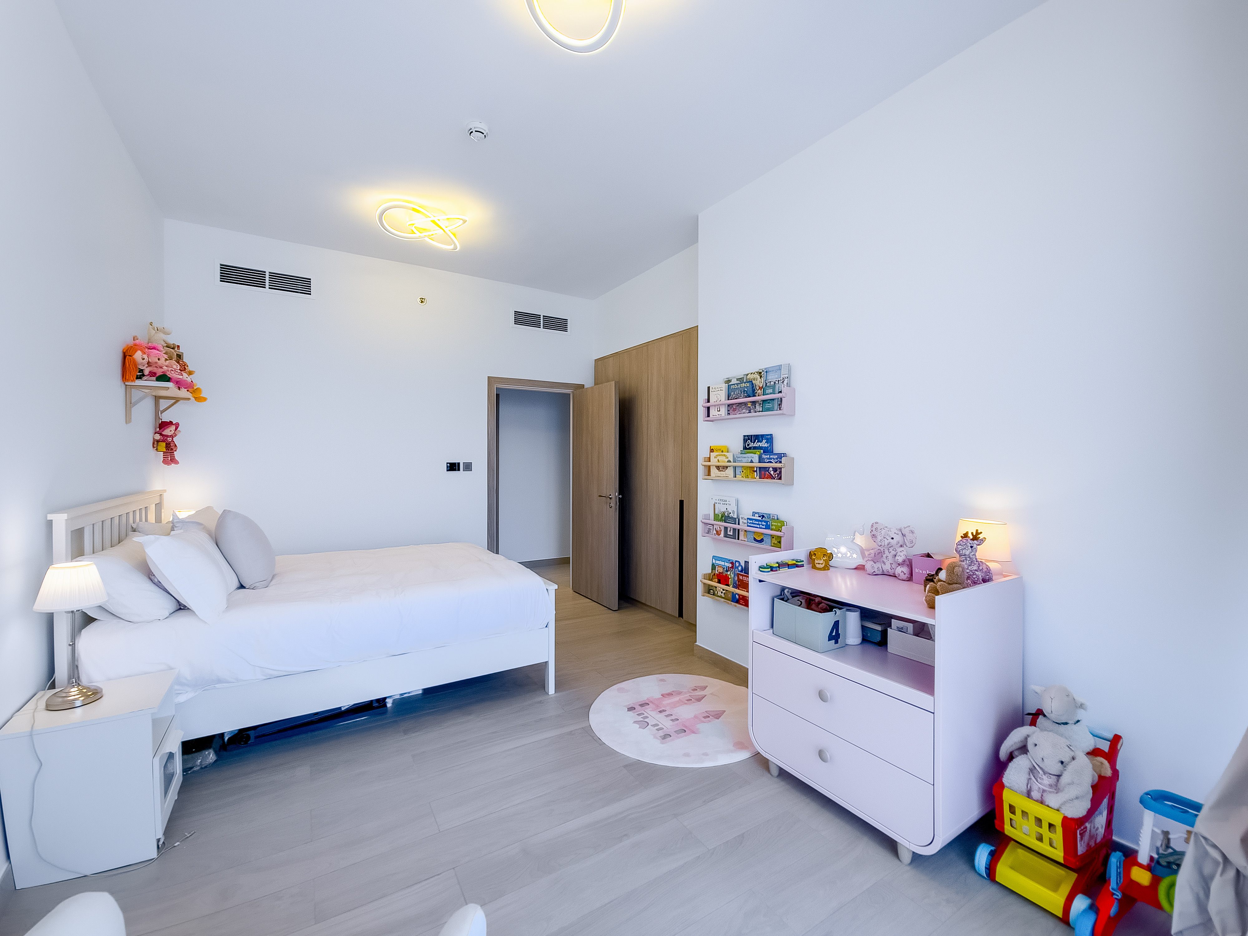 2 Bedrooms Apartment in Me Do Re Tower