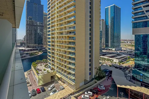  Apartment in Wind Tower 1