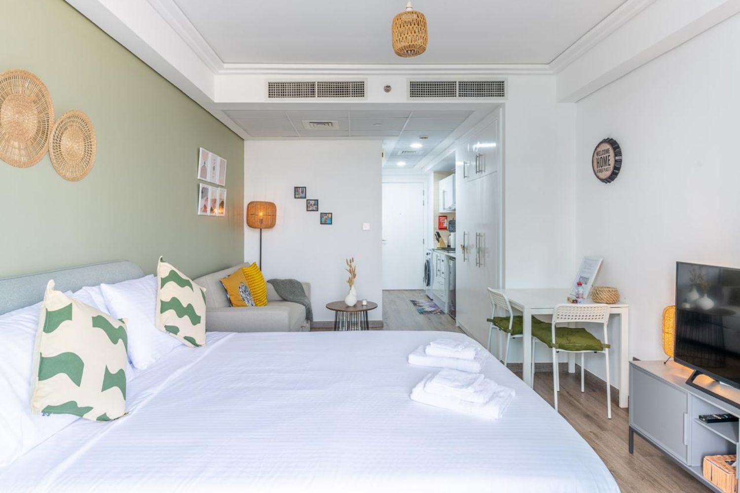  Apartment in Goldcrest Views 2