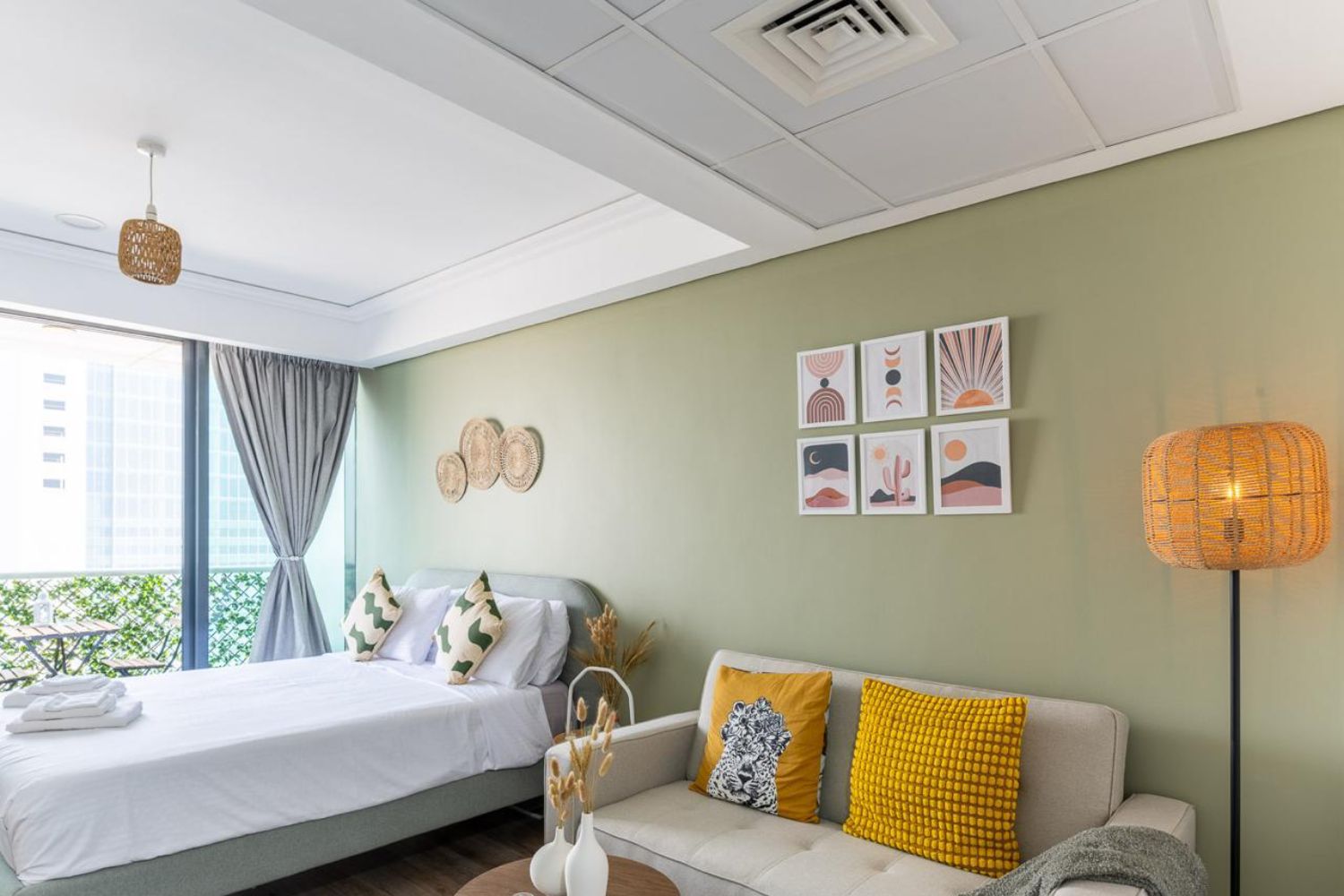  Apartment in Goldcrest Views 2