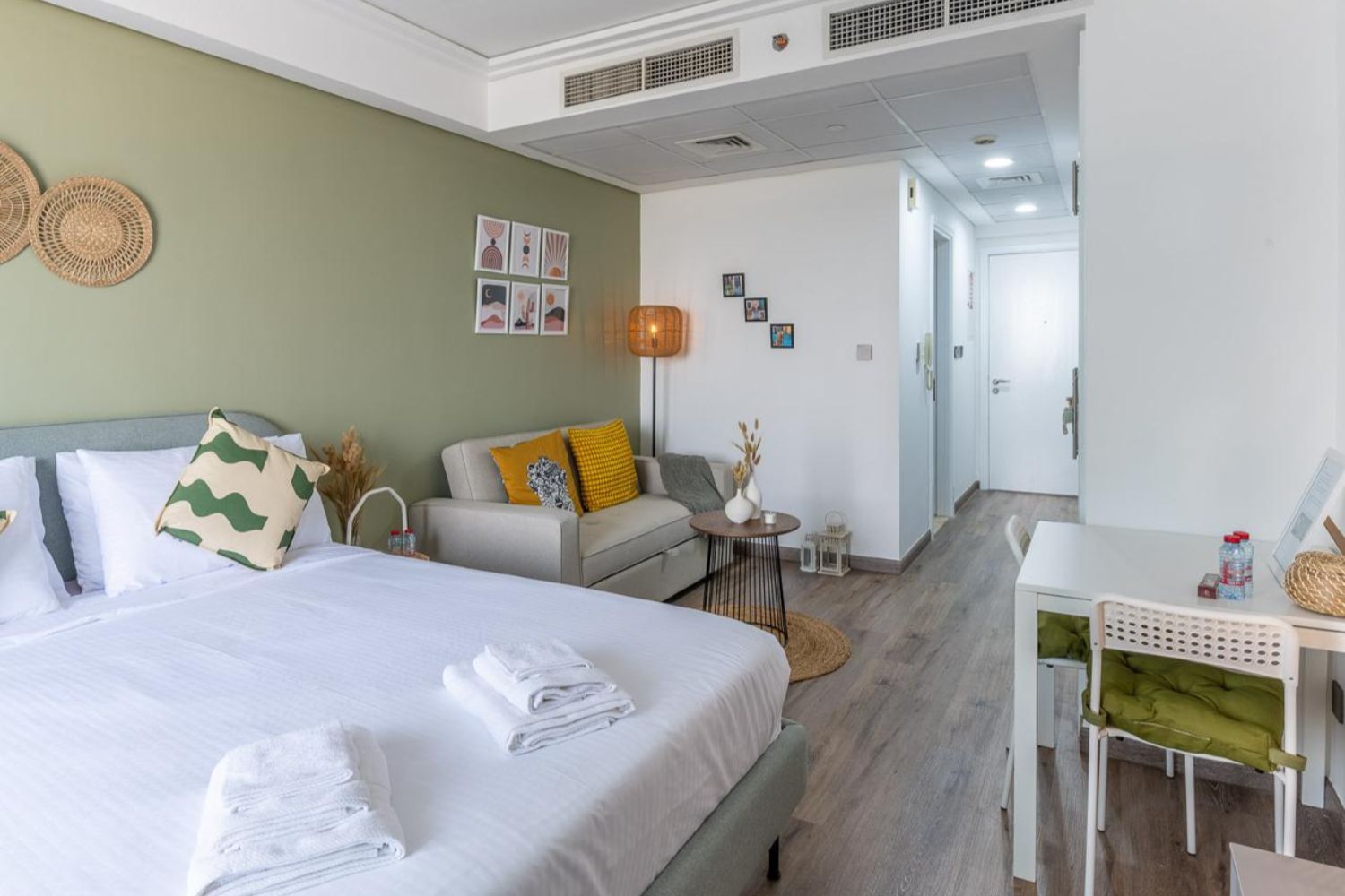  Apartment in Goldcrest Views 2