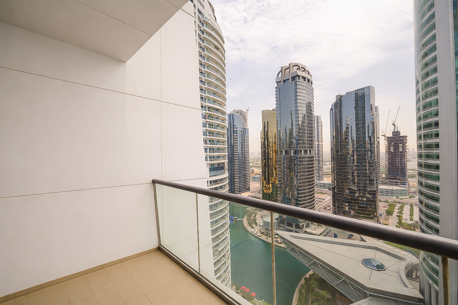 2 Bedrooms Apartment in Indigo Tower