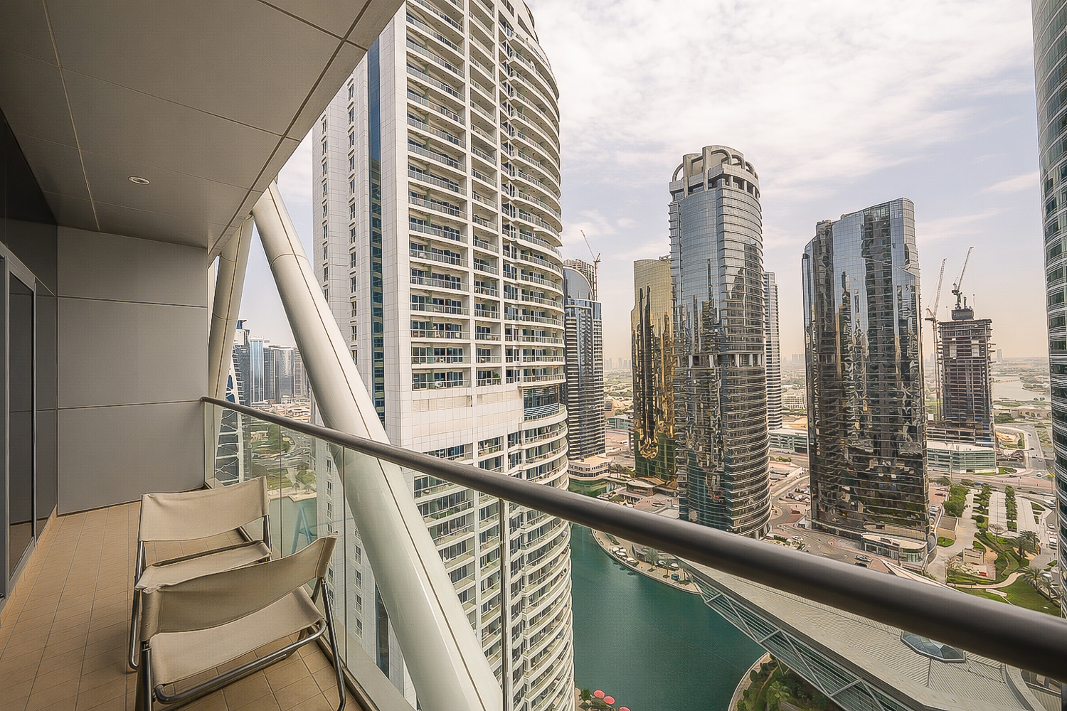 2 Bedrooms Apartment in Indigo Tower