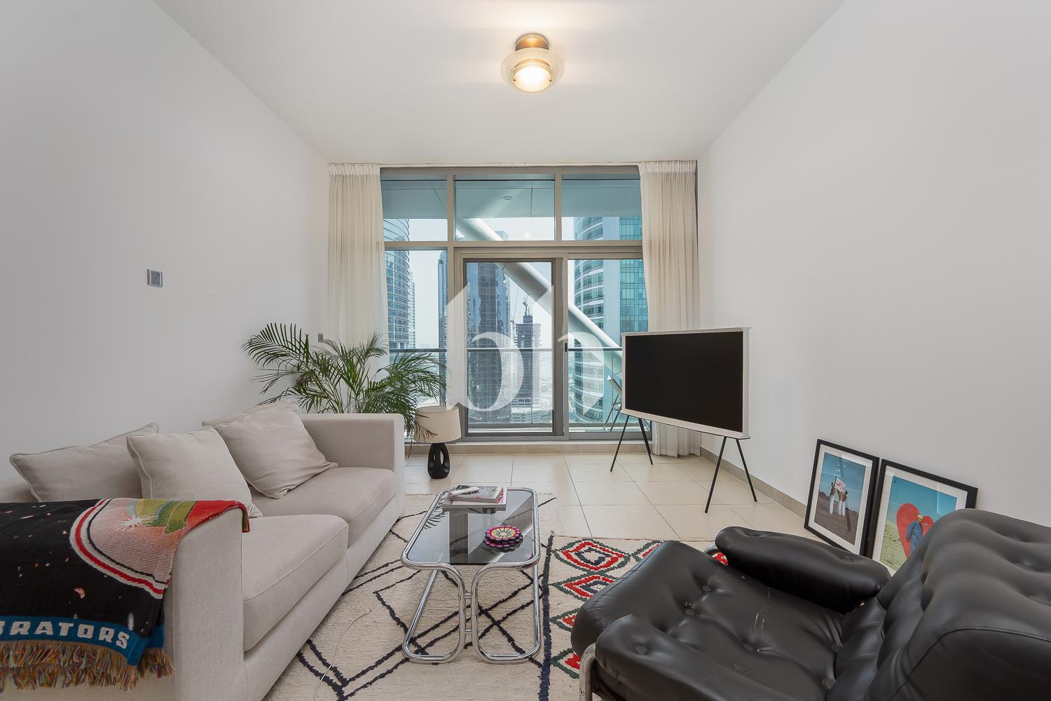 Unfurnished | High Floor | Close to Metro |