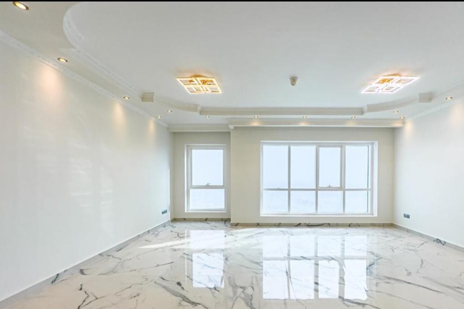 2 Bedroom Apartment in Lake Point Tower