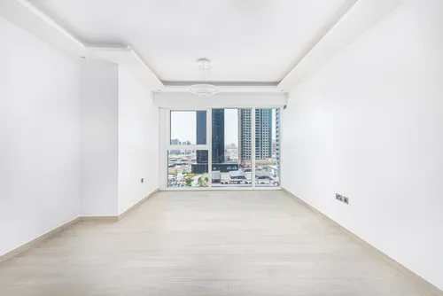 1 Bedroom Apartment in Me Do Re Tower