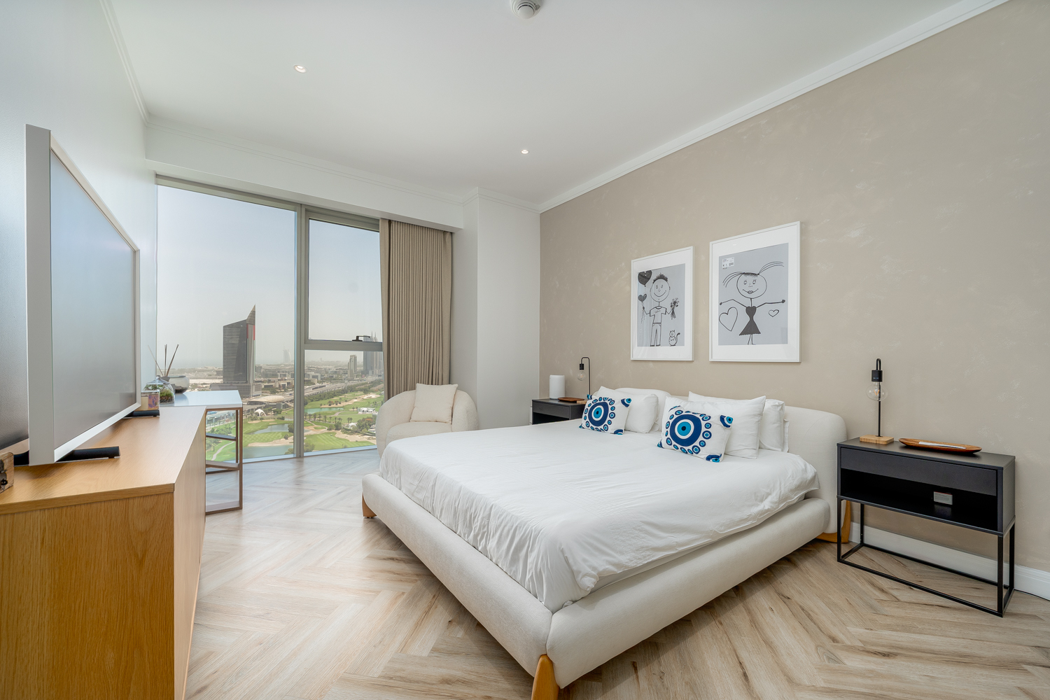 3 Bedrooms Apartment in The Residences JLT