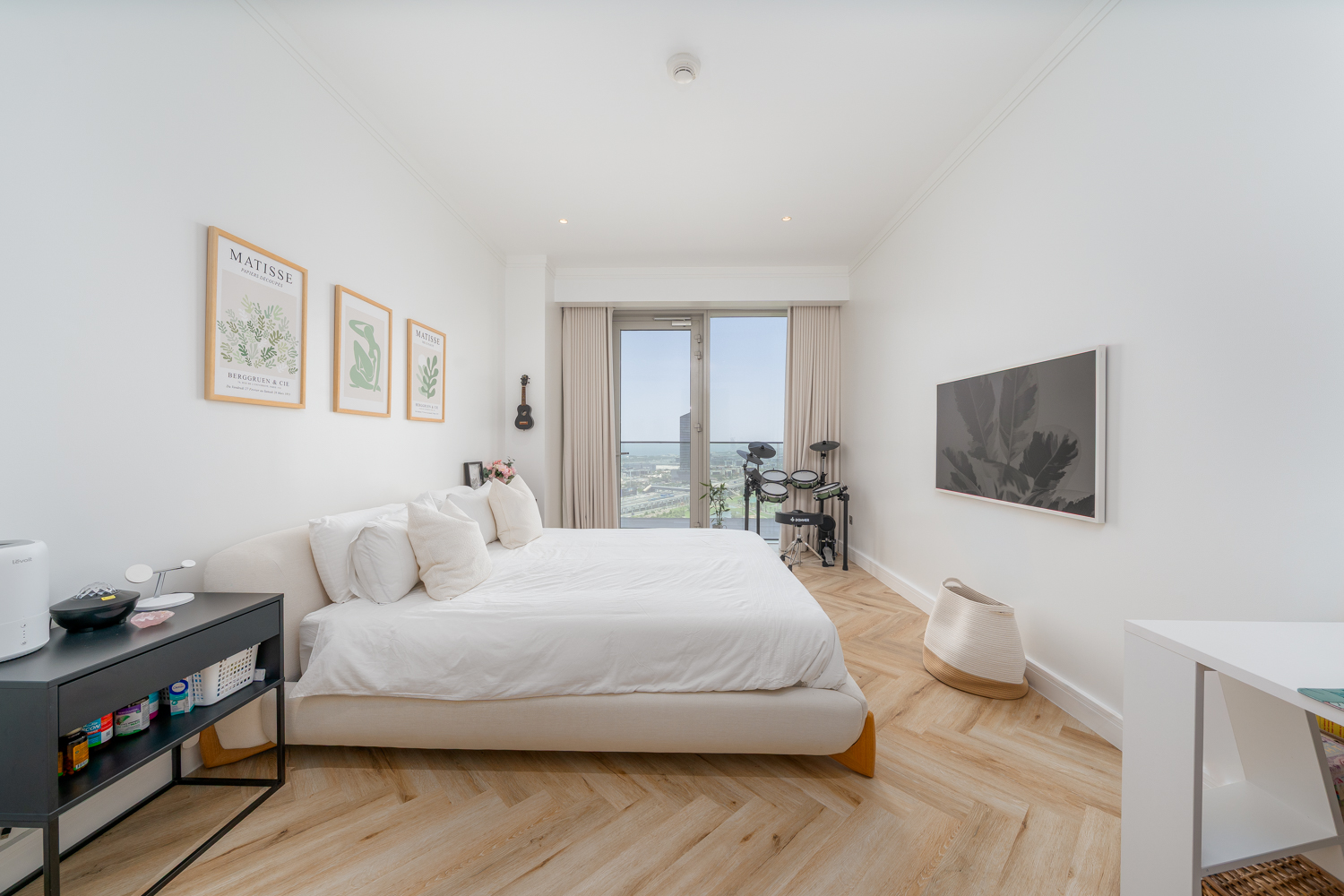 3 Bedrooms Apartment in The Residences JLT