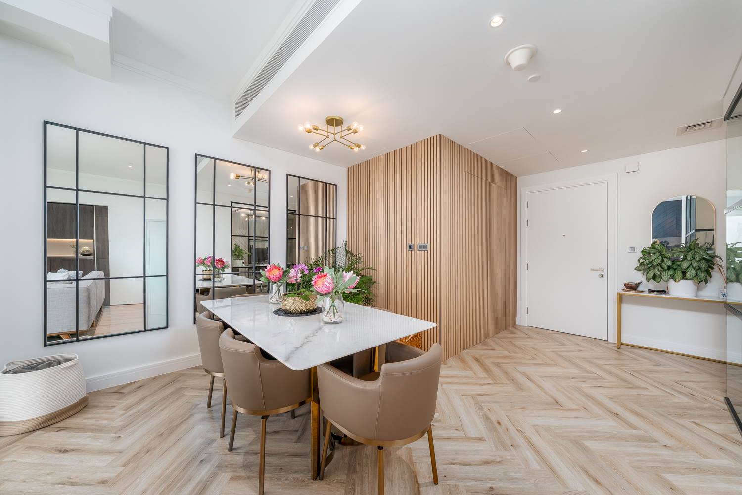 3 Bedrooms Apartment in The Residences JLT