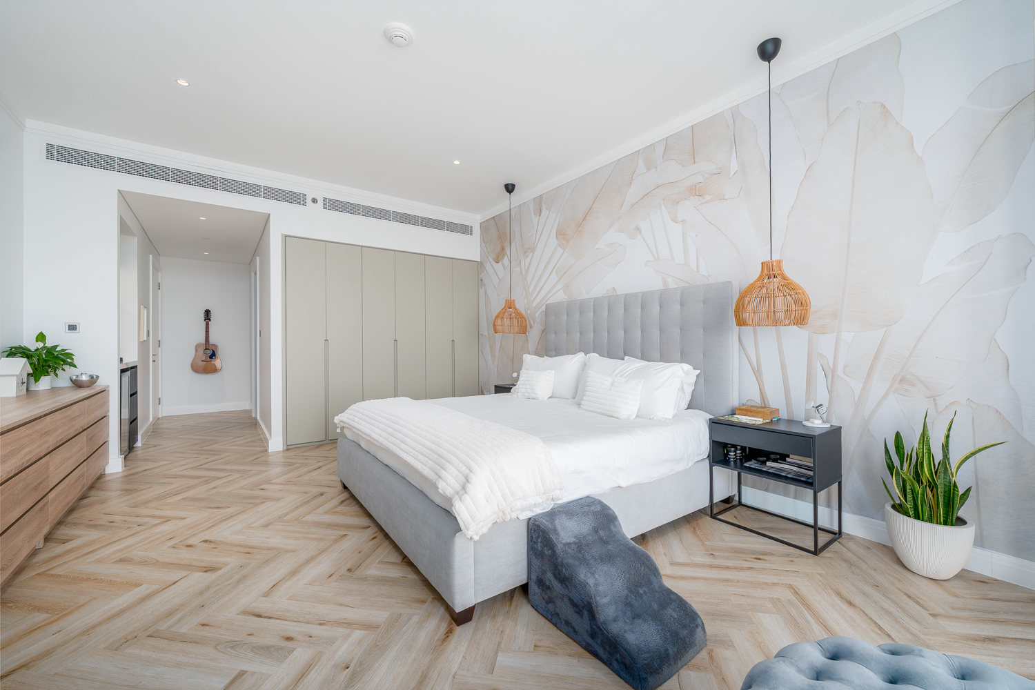 3 Bedrooms Apartment in The Residences JLT