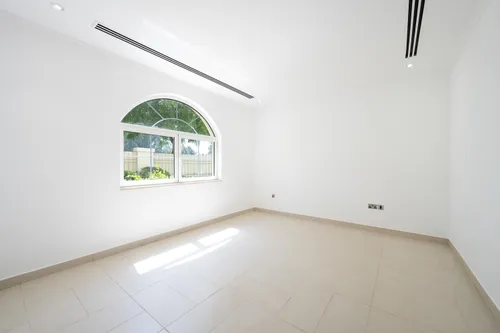 4 Bedrooms Villa in Jumeirah Park Homes
