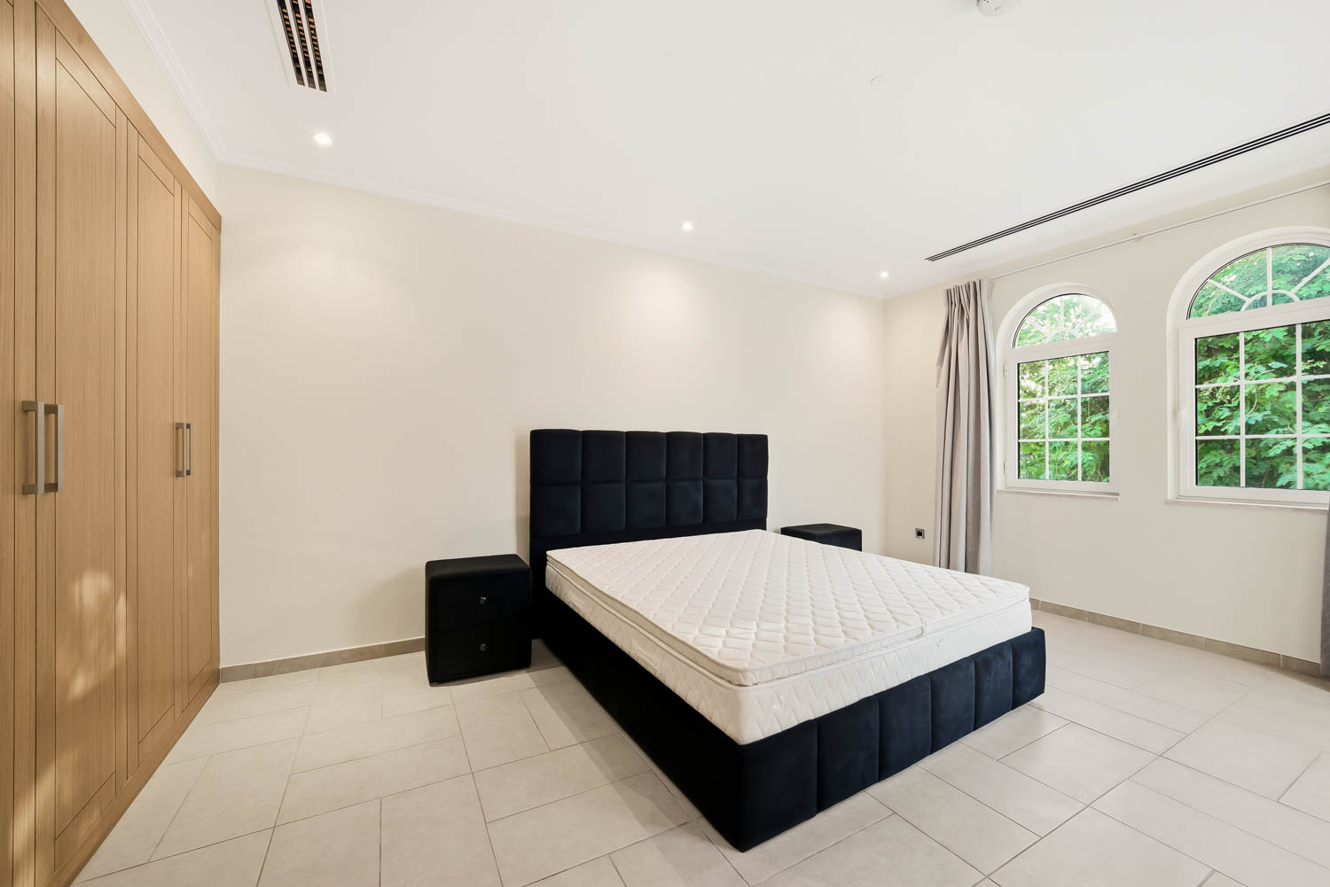 5 Bedrooms Villa in Jumeirah Park Homes