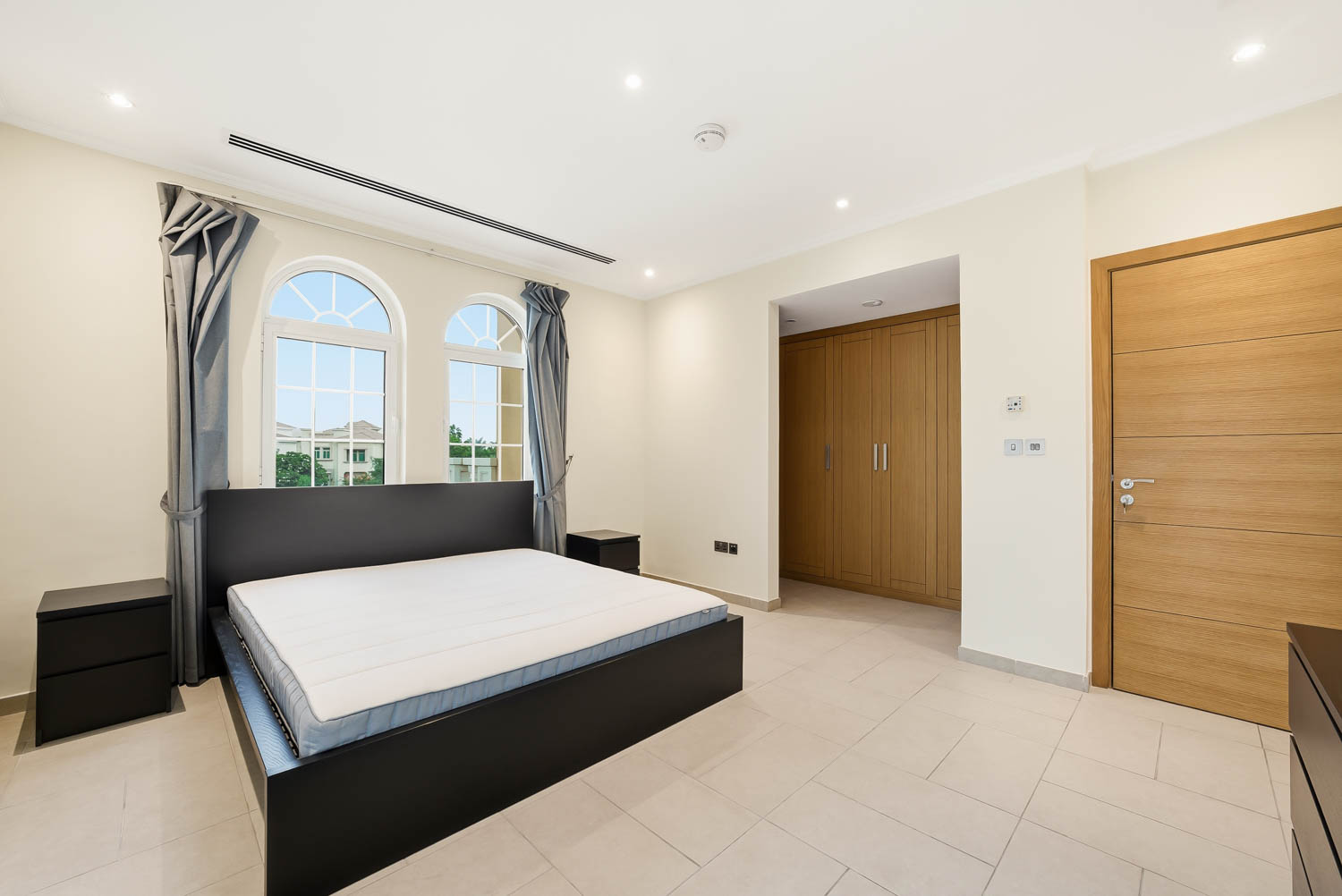 5 Bedrooms Villa in Jumeirah Park Homes