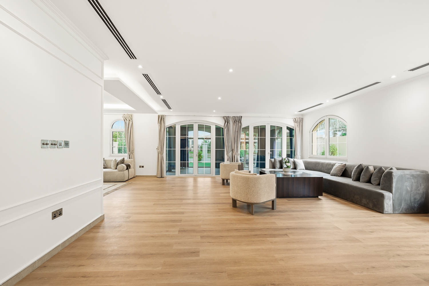 5 Bedrooms Villa in Jumeirah Park Homes