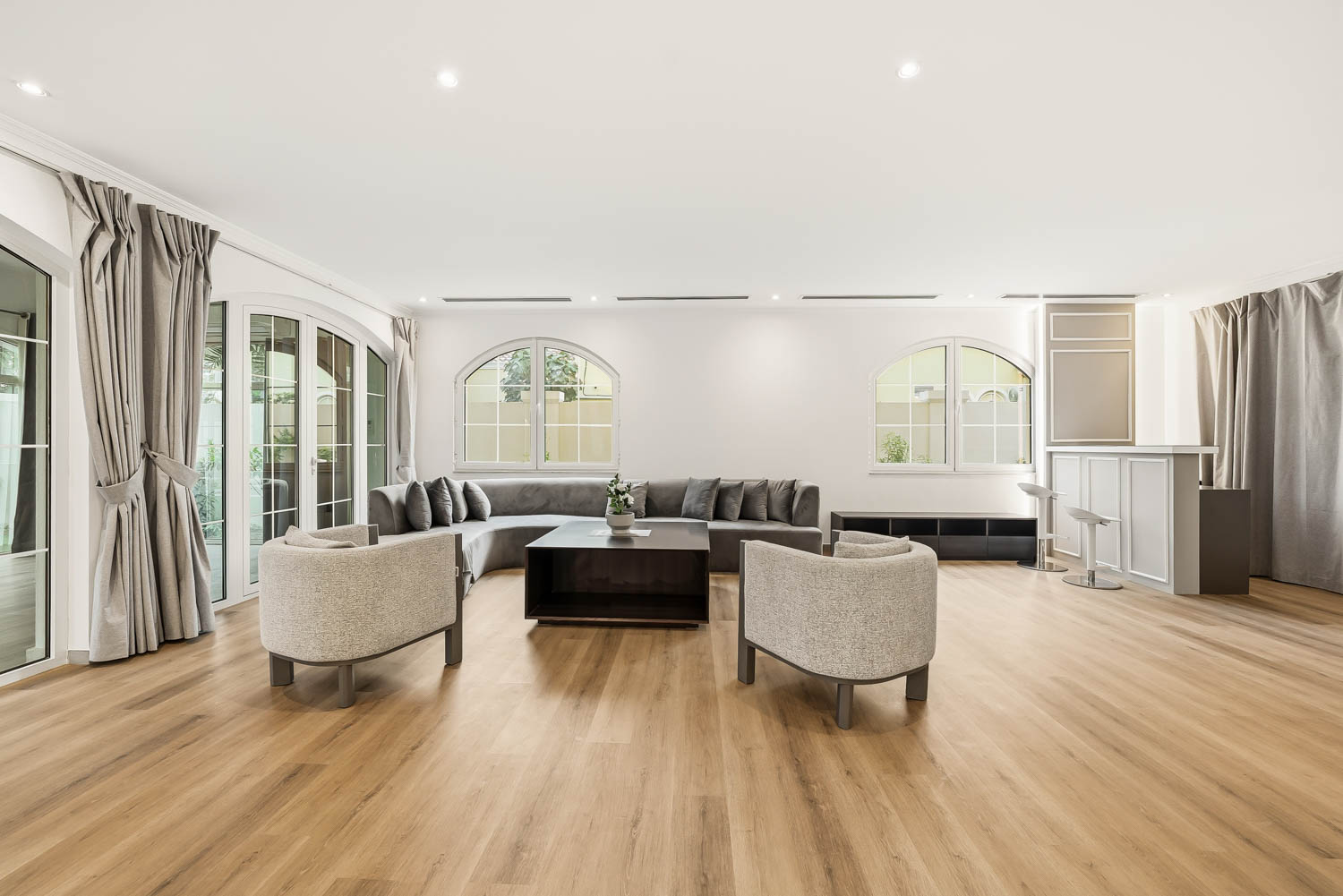 5 Bedrooms Villa in Jumeirah Park Homes