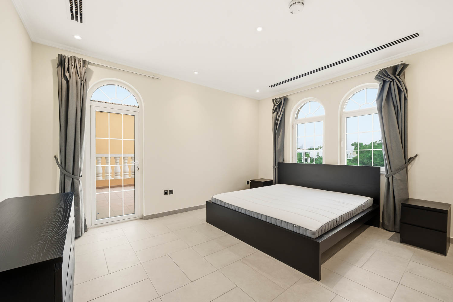 5 Bedrooms Villa in Jumeirah Park Homes