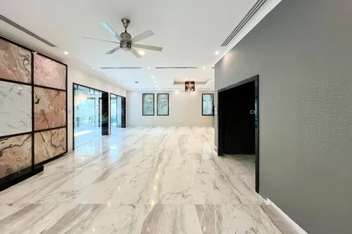 5 Bedrooms Villa in Jumeirah Park Homes