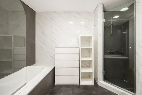 2 Bedrooms Apartment in Al Khudrawi