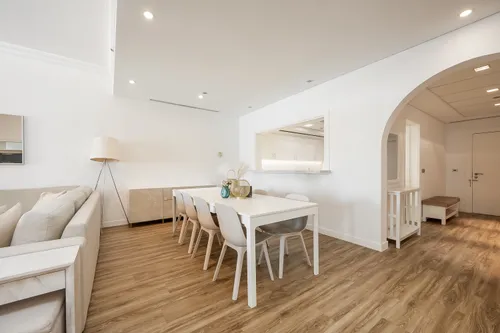 2 Bedrooms Apartment in Al Khudrawi