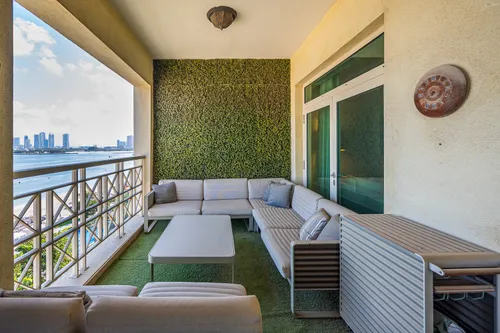 2 Bedrooms Apartment in Al Khudrawi