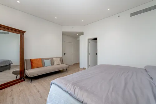 2 Bedrooms Apartment in Al Hallawi